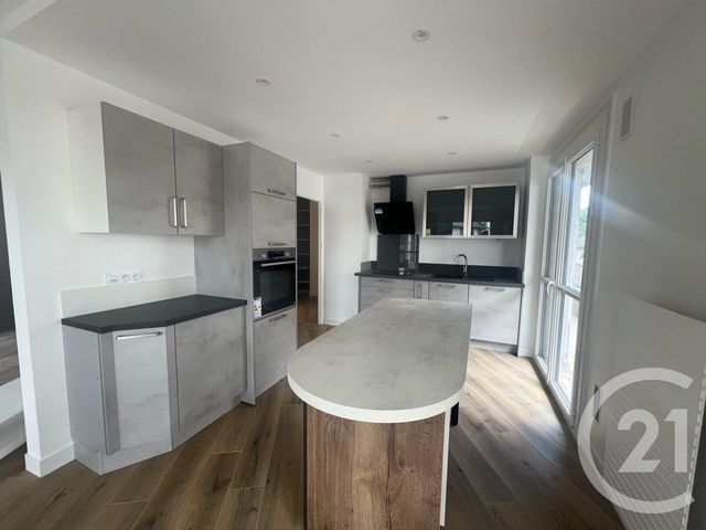 Appartement F5 à vendre - 6 pièces - 94.0 m2 - AURILLAC - 15 - AUVERGNE - Century 21 Pradel Immobilier