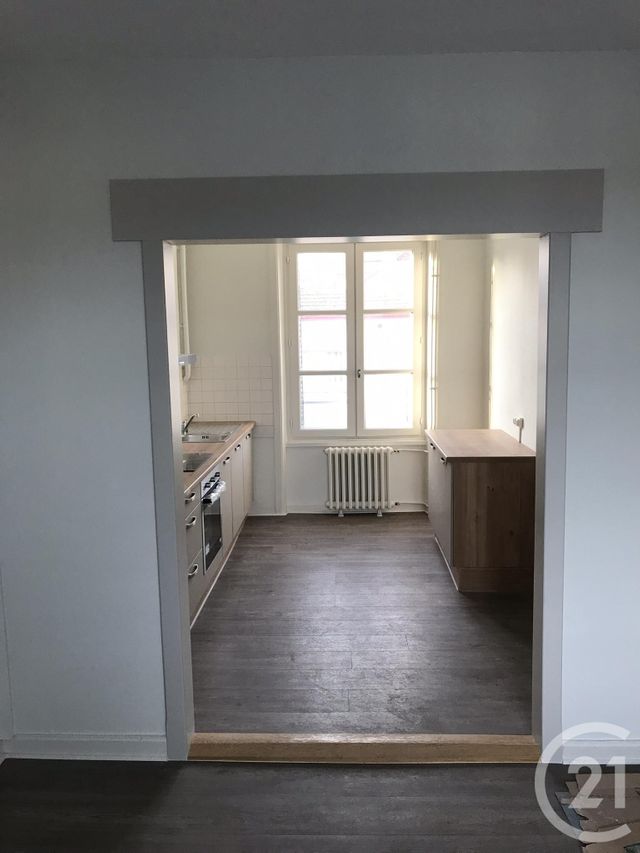 Appartement T3 à louer - 3 pièces - 51.0 m2 - AURILLAC - 15 - AUVERGNE - Century 21 Pradel Immobilier