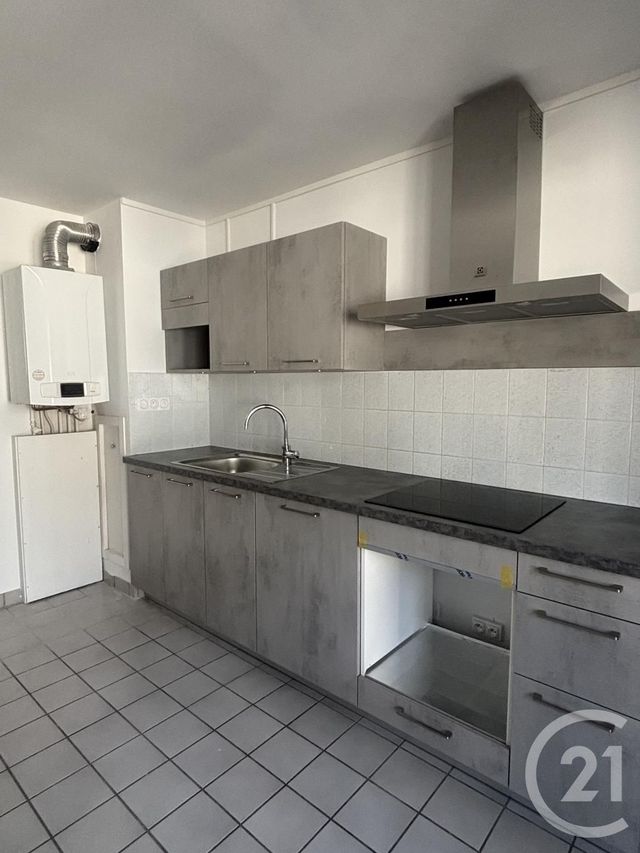Appartement T3 à louer - 3 pièces - 82.0 m2 - AURILLAC - 15 - AUVERGNE - Century 21 Pradel Immobilier