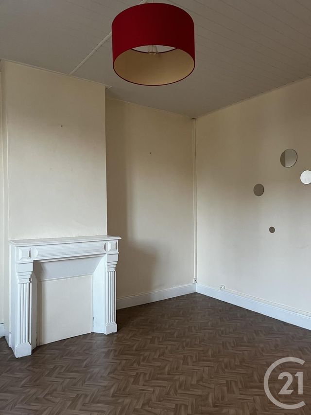 Appartement T1 à louer - 2 pièces - 50.0 m2 - AURILLAC - 15 - AUVERGNE - Century 21 Pradel Immobilier