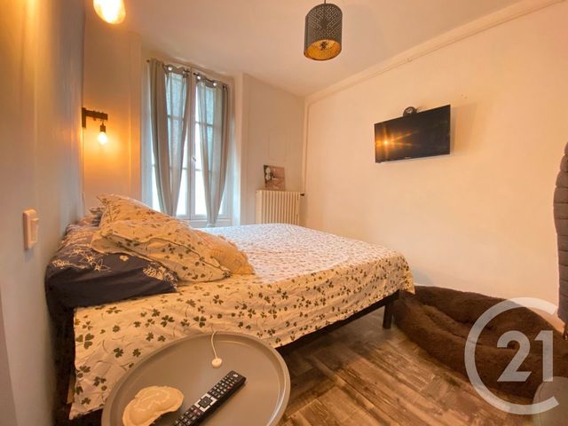 Afficher la photo en grand Appartement F8 à vendre - 8 pièces - 132.0 m2 - AURILLAC - 15 - AUVERGNE - Century 21 Pradel Immobilier