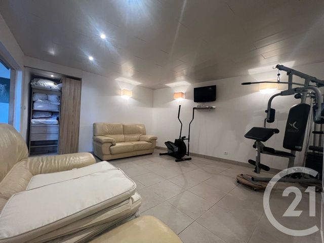 maison à vendre - 9 pièces - 350.0 m2 - AURILLAC - 15 - AUVERGNE - Century 21 Pradel Immobilier