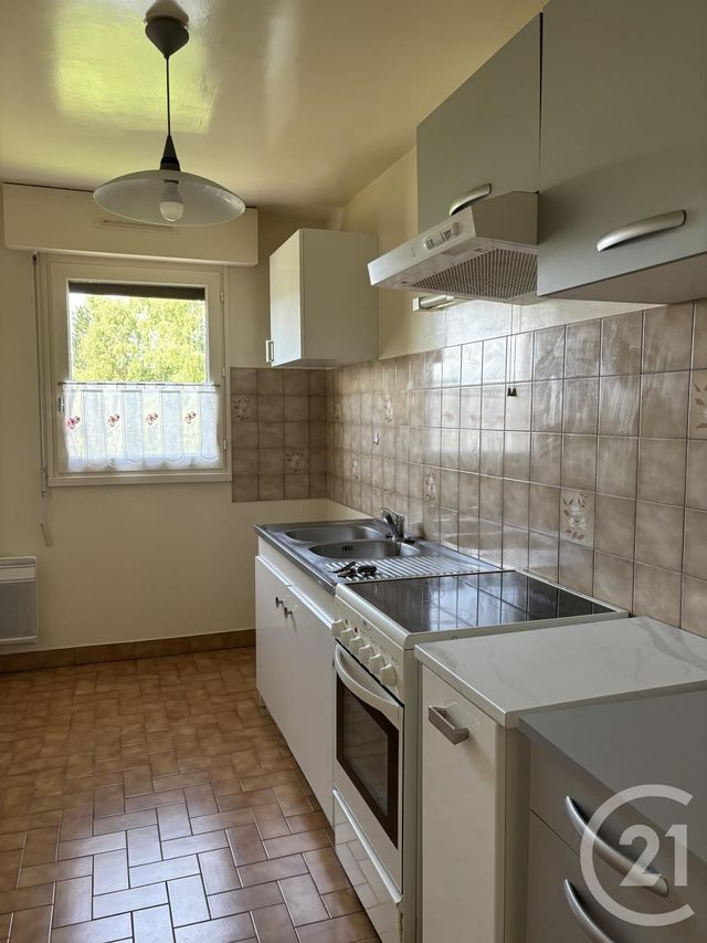 Appartement T3 à louer - 3 pièces - 65.0 m2 - AURILLAC - 15 - AUVERGNE - Century 21 Pradel Immobilier