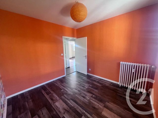 Appartement T4 à vendre - 3 pièces - 75.0 m2 - AURILLAC - 15 - AUVERGNE - Century 21 Pradel Immobilier