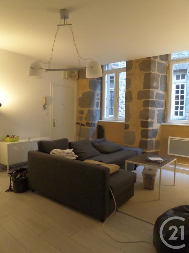 Appartement T2 à louer - 2 pièces - 55.0 m2 - AURILLAC - 15 - AUVERGNE - Century 21 Pradel Immobilier