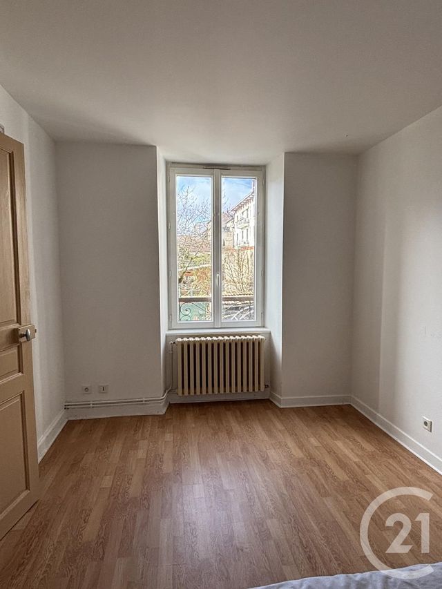 Appartement T2 à louer - 2 pièces - 43.0 m2 - AURILLAC - 15 - AUVERGNE - Century 21 Pradel Immobilier