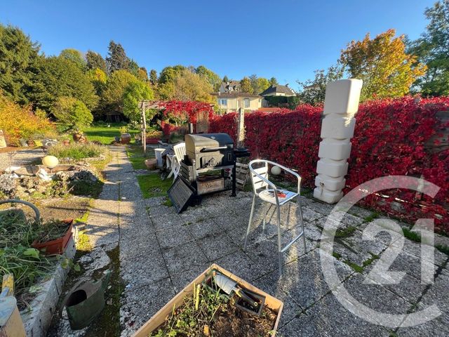 Afficher la photo en grand Appartement F3 à vendre - 3 pièces - 92.22 m2 - AURILLAC - 15 - AUVERGNE - Century 21 Pradel Immobilier