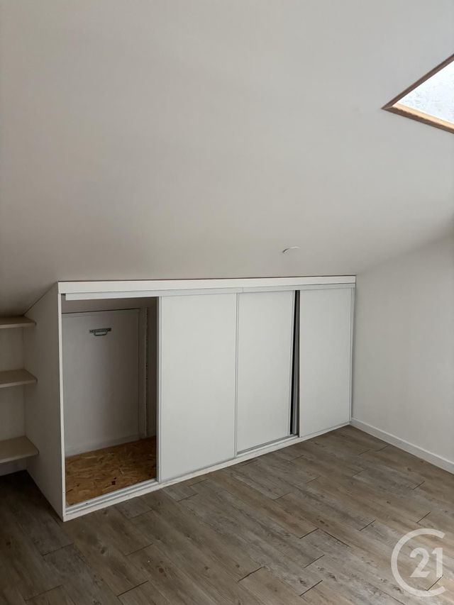 Appartement T2 à louer - 3 pièces - 70.0 m2 - AURILLAC - 15 - AUVERGNE - Century 21 Pradel Immobilier