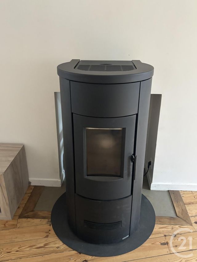 Appartement T2 à louer - 3 pièces - 70.0 m2 - AURILLAC - 15 - AUVERGNE - Century 21 Pradel Immobilier