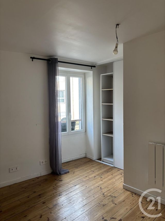 Appartement T2 à louer - 2 pièces - 30.0 m2 - AURILLAC - 15 - AUVERGNE - Century 21 Pradel Immobilier