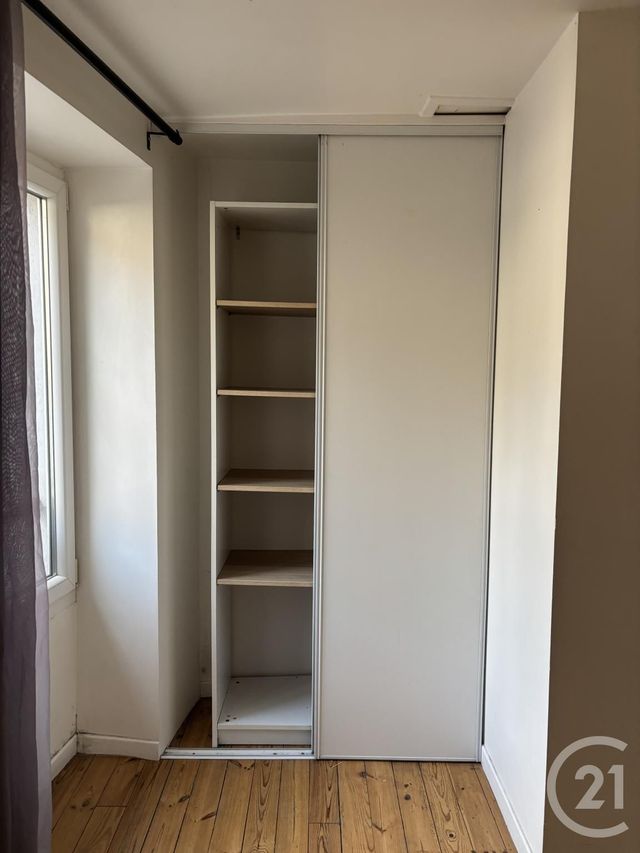 Appartement T2 à louer - 2 pièces - 30.0 m2 - AURILLAC - 15 - AUVERGNE - Century 21 Pradel Immobilier