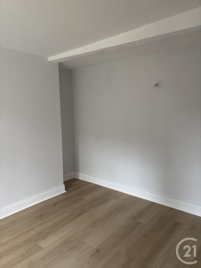Appartement T3 à louer - 3 pièces - 74.0 m2 - AURILLAC - 15 - AUVERGNE - Century 21 Pradel Immobilier