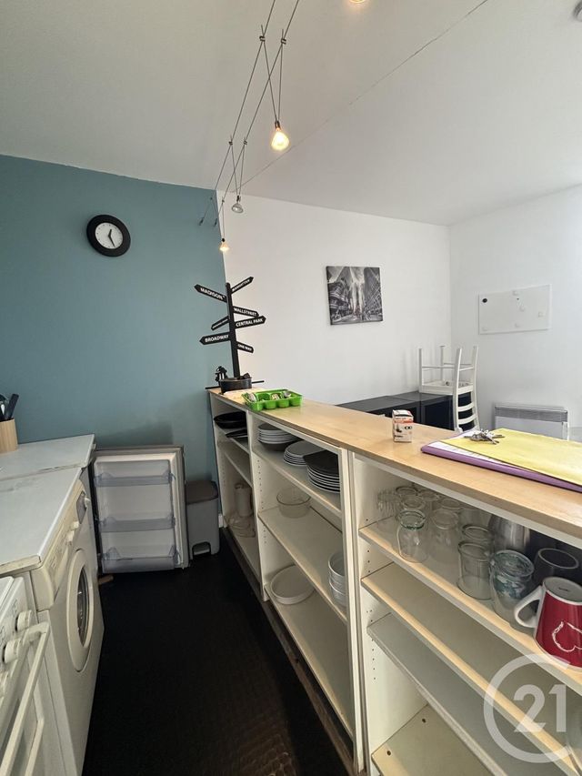 Appartement T2 à louer - 2 pièces - 35.89 m2 - AURILLAC - 15 - AUVERGNE - Century 21 Pradel Immobilier