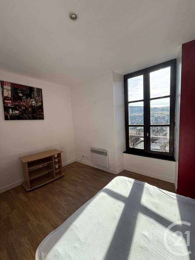 Appartement T2 à louer - 2 pièces - 35.89 m2 - AURILLAC - 15 - AUVERGNE - Century 21 Pradel Immobilier
