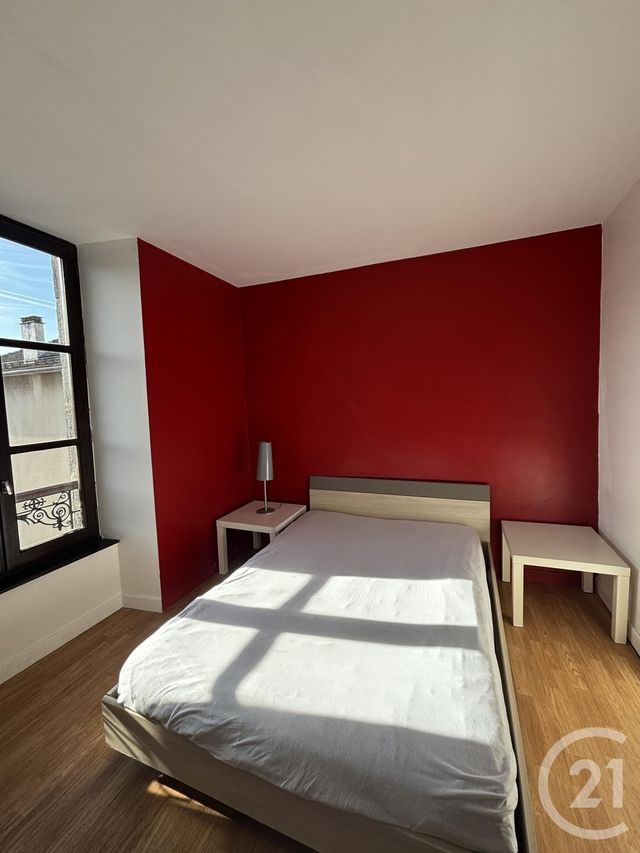 Appartement T2 à louer - 2 pièces - 35.89 m2 - AURILLAC - 15 - AUVERGNE - Century 21 Pradel Immobilier