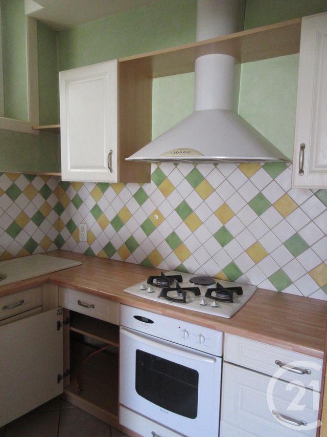 Afficher la photo en grand Appartement T2 à louer - 2 pièces - 55.38 m2 - AURILLAC - 15 - AUVERGNE - Century 21 Pradel Immobilier