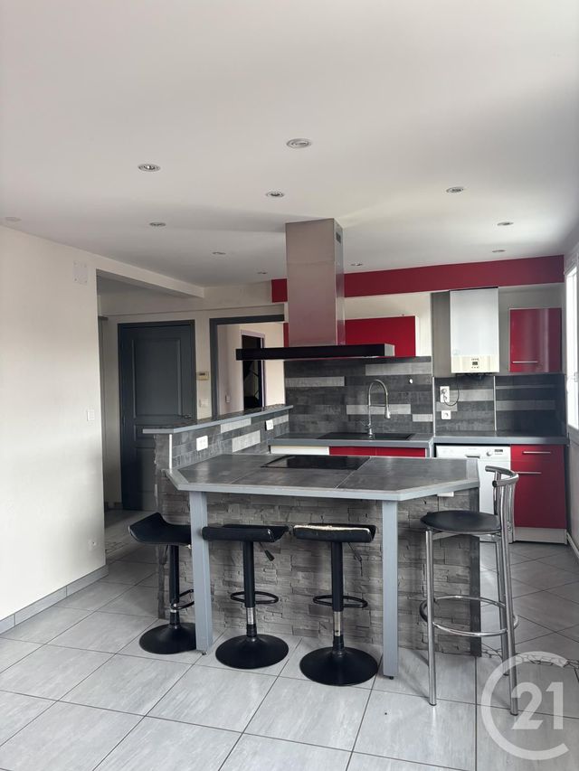 Appartement T2 à louer - 2 pièces - 40.0 m2 - AURILLAC - 15 - AUVERGNE - Century 21 Pradel Immobilier