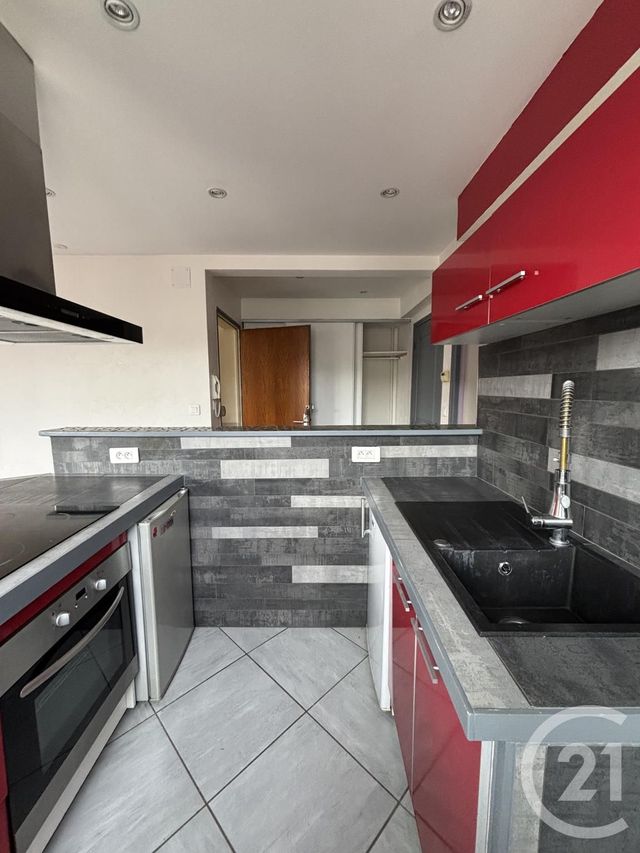 Appartement T2 à louer - 2 pièces - 40.0 m2 - AURILLAC - 15 - AUVERGNE - Century 21 Pradel Immobilier