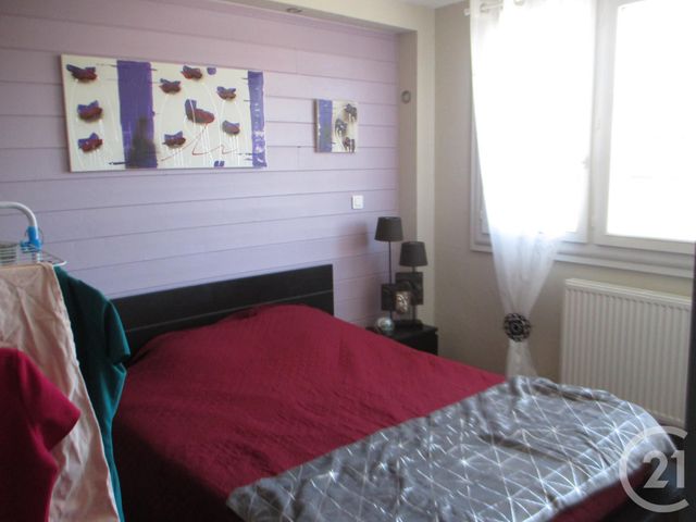 Appartement T2 à louer - 2 pièces - 40.0 m2 - AURILLAC - 15 - AUVERGNE - Century 21 Pradel Immobilier