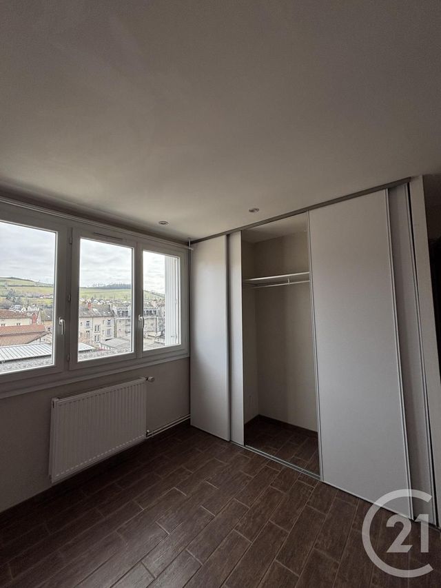 Appartement T2 à louer - 2 pièces - 40.0 m2 - AURILLAC - 15 - AUVERGNE - Century 21 Pradel Immobilier