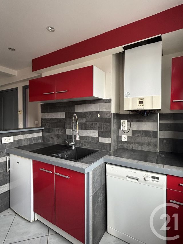 Appartement T2 à louer - 2 pièces - 40.0 m2 - AURILLAC - 15 - AUVERGNE - Century 21 Pradel Immobilier