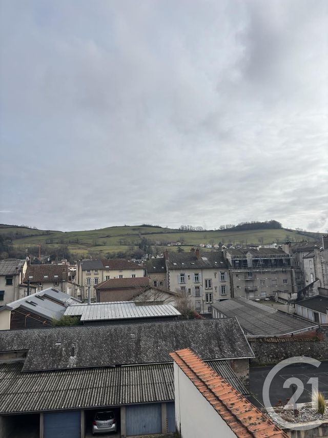 Appartement T2 à louer - 2 pièces - 40.0 m2 - AURILLAC - 15 - AUVERGNE - Century 21 Pradel Immobilier