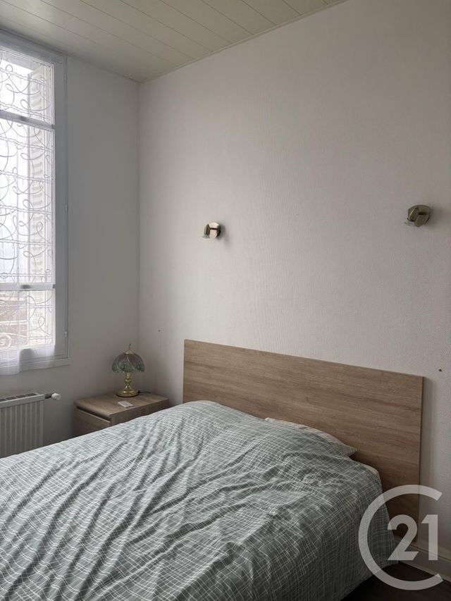 Appartement T3 à louer - 3 pièces - 80.0 m2 - AURILLAC - 15 - AUVERGNE - Century 21 Pradel Immobilier