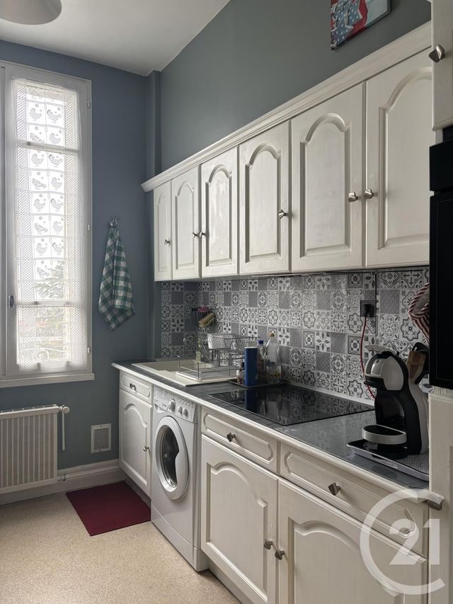 Appartement T3 à louer - 3 pièces - 80.0 m2 - AURILLAC - 15 - AUVERGNE - Century 21 Pradel Immobilier