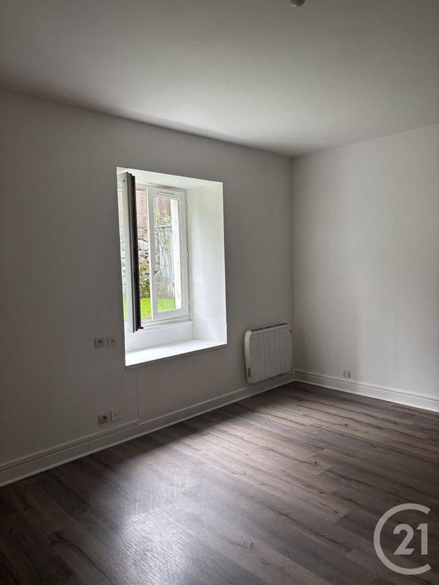 Appartement T2 à louer - 2 pièces - 41.78 m2 - AURILLAC - 15 - AUVERGNE - Century 21 Pradel Immobilier
