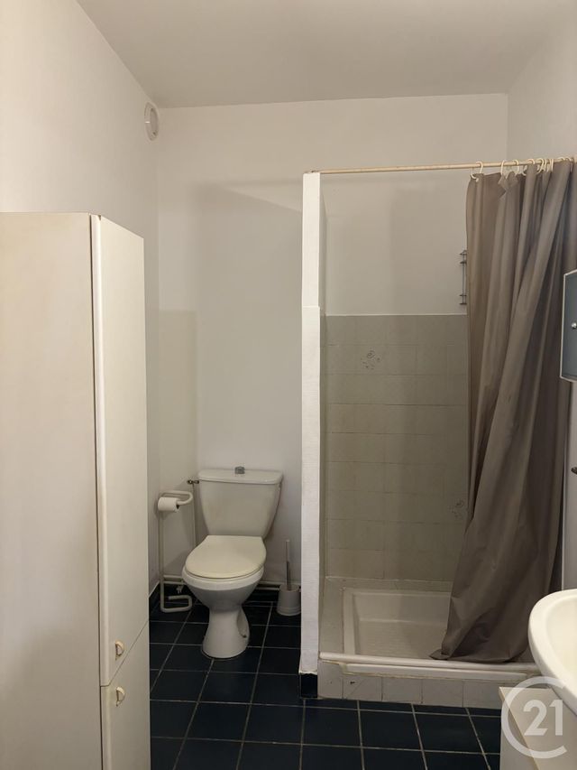 Appartement T2 à louer - 2 pièces - 41.78 m2 - AURILLAC - 15 - AUVERGNE - Century 21 Pradel Immobilier