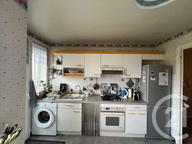 Appartement F4 à vendre - 4 pièces - 72.0 m2 - AURILLAC - 15 - AUVERGNE - Century 21 Pradel Immobilier