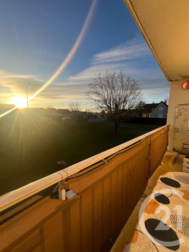 Appartement F4 à vendre - 4 pièces - 75.0 m2 - ARPAJON SUR CERE - 15 - AUVERGNE - Century 21 Pradel Immobilier