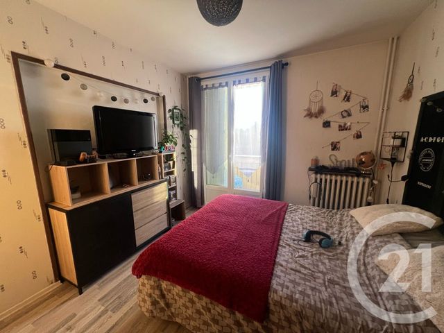 Appartement F4 à vendre - 4 pièces - 75.0 m2 - ARPAJON SUR CERE - 15 - AUVERGNE - Century 21 Pradel Immobilier