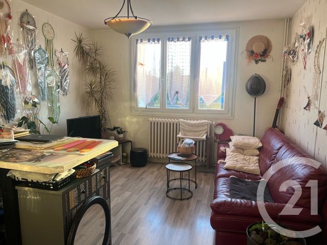 Appartement F4 à vendre - 4 pièces - 75.0 m2 - ARPAJON SUR CERE - 15 - AUVERGNE - Century 21 Pradel Immobilier