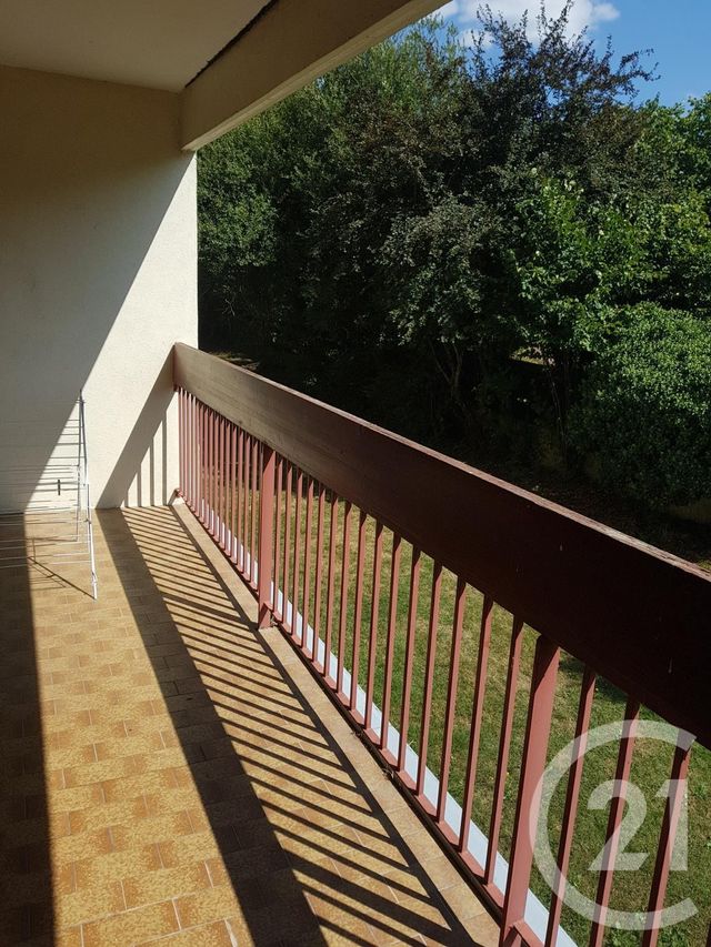 Appartement T2 à louer - 2 pièces - 43.0 m2 - AURILLAC - 15 - AUVERGNE - Century 21 Pradel Immobilier