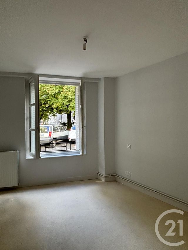 Appartement T3 à louer - 3 pièces - 54.68 m2 - AURILLAC - 15 - AUVERGNE - Century 21 Pradel Immobilier