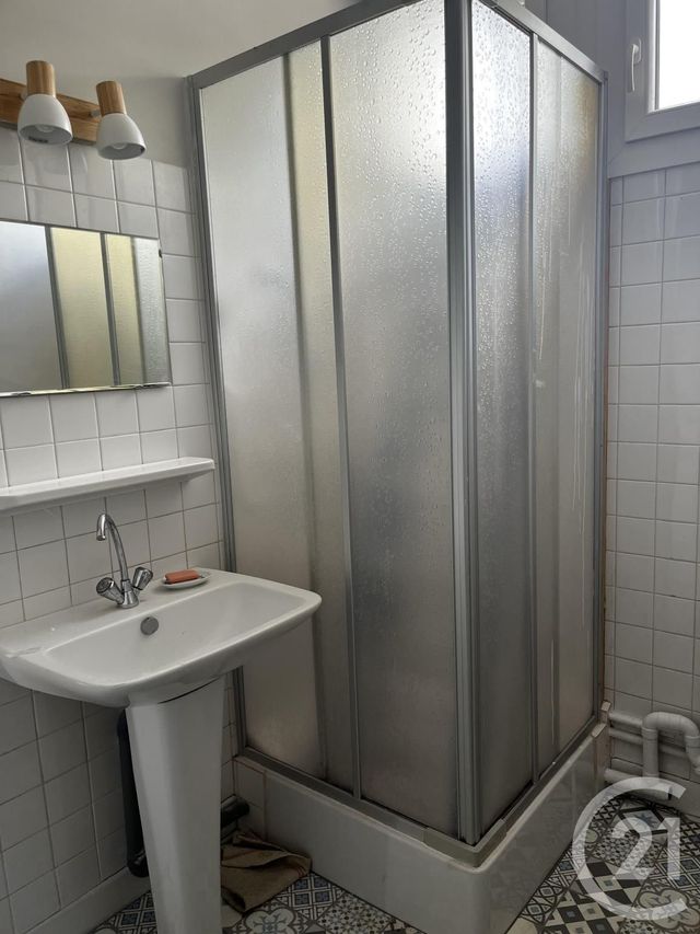 Appartement T4 à louer - 4 pièces - 70.0 m2 - AURILLAC - 15 - AUVERGNE - Century 21 Pradel Immobilier