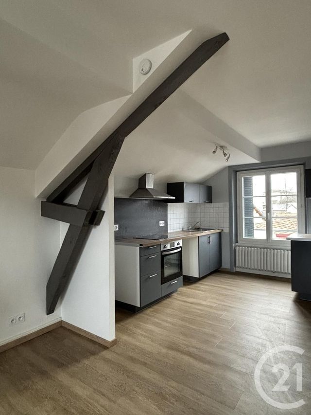 Appartement T3 à louer - 3 pièces - 51.0 m2 - AURILLAC - 15 - AUVERGNE - Century 21 Pradel Immobilier