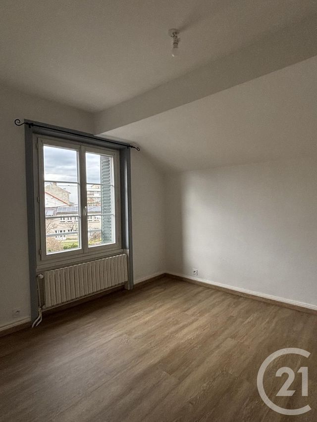 Appartement T3 à louer - 3 pièces - 51.0 m2 - AURILLAC - 15 - AUVERGNE - Century 21 Pradel Immobilier