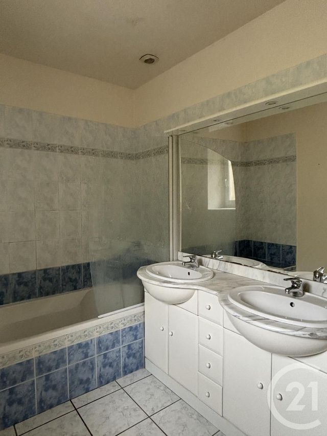 maison à louer - 5 pièces - 140.0 m2 - AURILLAC - 15 - AUVERGNE - Century 21 Pradel Immobilier