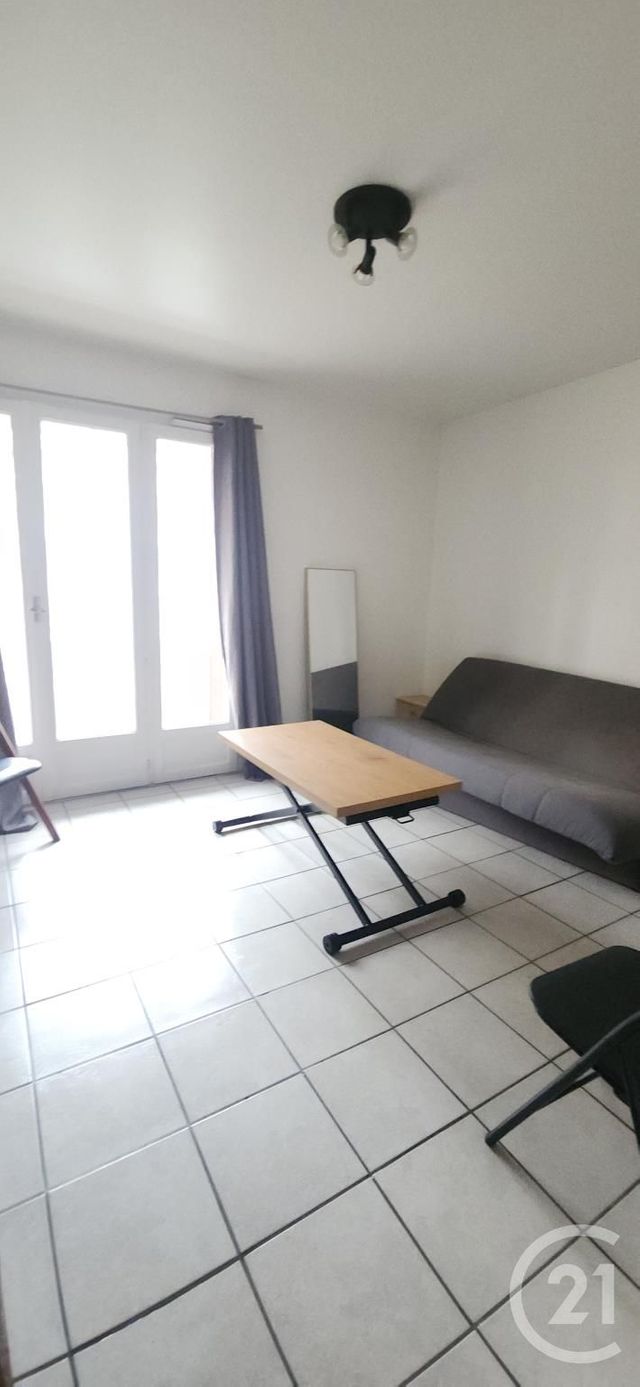 Appartement F1 à vendre - 1 pièce - 17.71 m2 - AURILLAC - 15 - AUVERGNE - Century 21 Pradel Immobilier