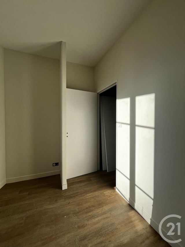 Appartement F1 bis à louer - 2 pièces - 32.68 m2 - AURILLAC - 15 - AUVERGNE - Century 21 Pradel Immobilier