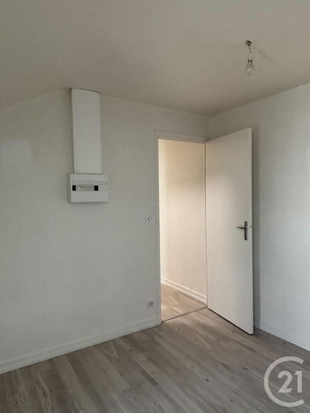 Appartement T10 à louer - 2 pièces - 30.0 m2 - JUSSAC - 15 - AUVERGNE - Century 21 Pradel Immobilier