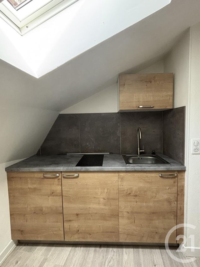 Appartement T10 à louer - 2 pièces - 30.0 m2 - JUSSAC - 15 - AUVERGNE - Century 21 Pradel Immobilier