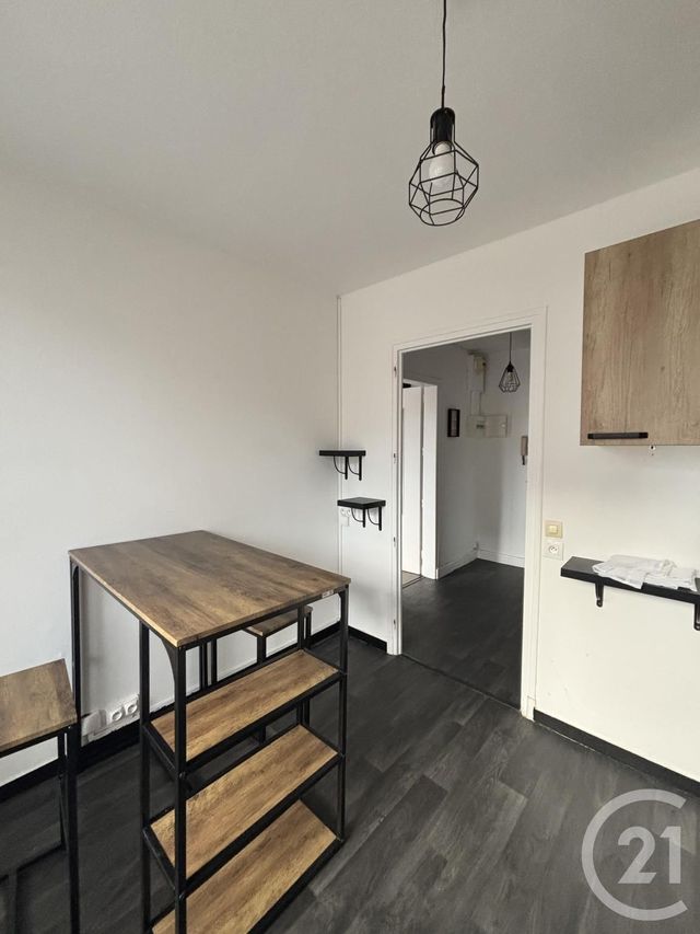 Appartement T1 à louer - 2 pièces - 30.0 m2 - AURILLAC - 15 - AUVERGNE - Century 21 Pradel Immobilier