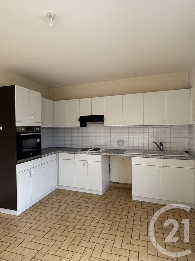 Appartement T5 à louer - 5 pièces - 126.0 m2 - LE ROUGET PERS - 15 - AUVERGNE - Century 21 Pradel Immobilier