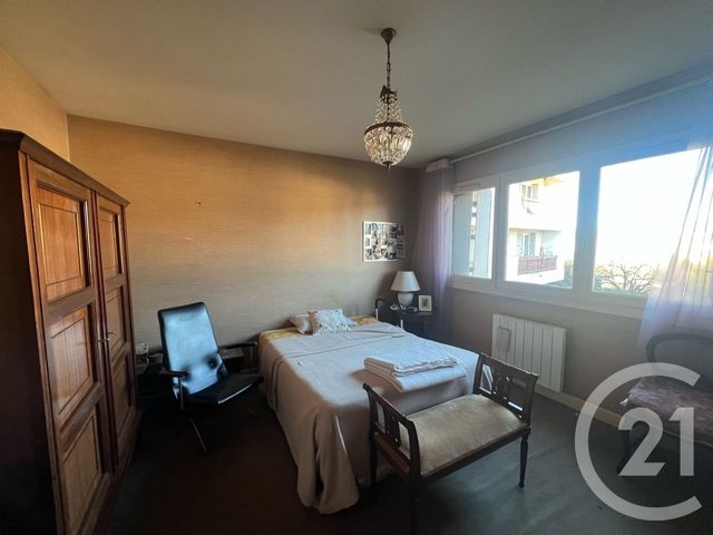 Appartement F4 à vendre - 5 pièces - 94.48 m2 - AURILLAC - 15 - AUVERGNE - Century 21 Pradel Immobilier