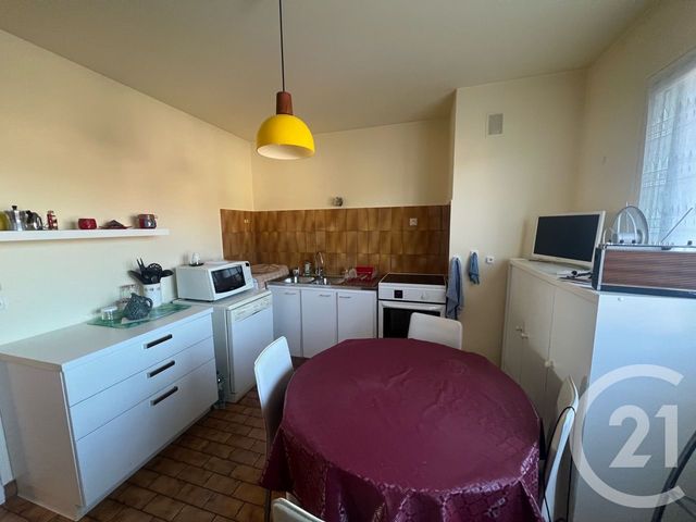 Appartement F4 à vendre - 5 pièces - 94.48 m2 - AURILLAC - 15 - AUVERGNE - Century 21 Pradel Immobilier