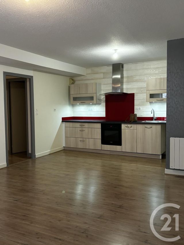 Appartement T2 à louer - 2 pièces - 64.0 m2 - AURILLAC - 15 - AUVERGNE - Century 21 Pradel Immobilier