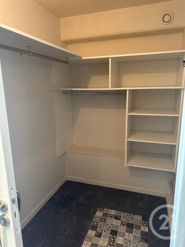 Appartement à vendre - 3 pièces - 65.08 m2 - AURILLAC - 15 - AUVERGNE - Century 21 Pradel Immobilier